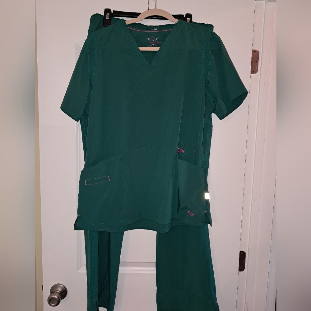 Smitten Green Womens Scrub Set